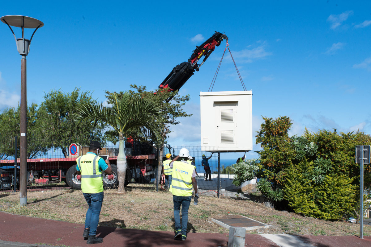 Pose du NRO des Avirons